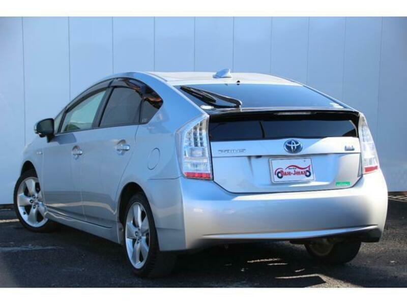 PRIUS-11