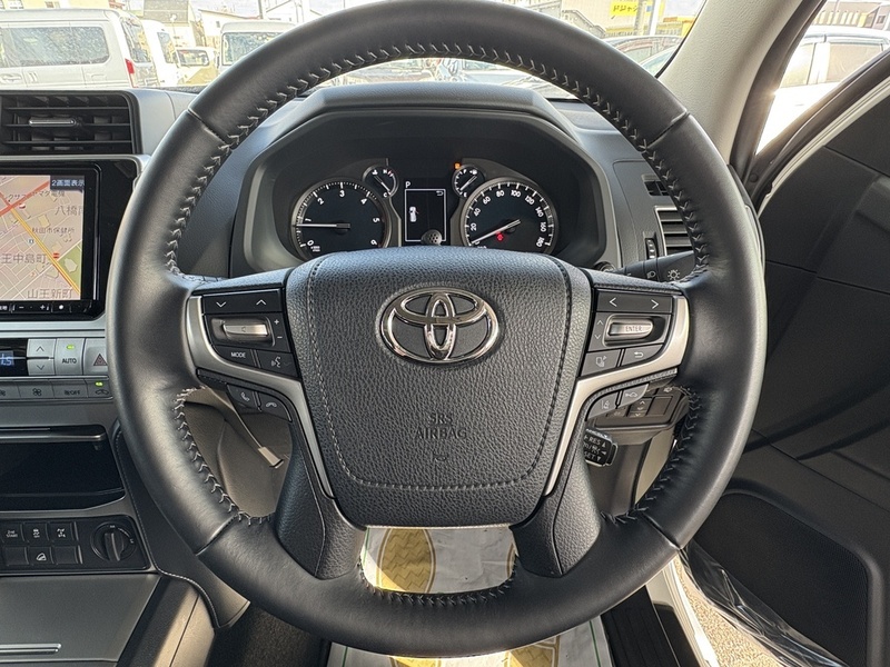 LAND CRUISER PRADO-15