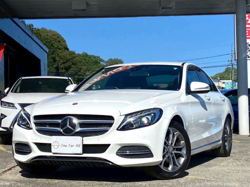 MERCEDES-BENZ　C-CLASS