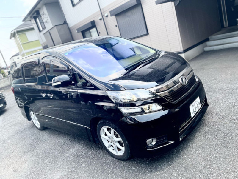 TOYOTA　VELLFIRE
