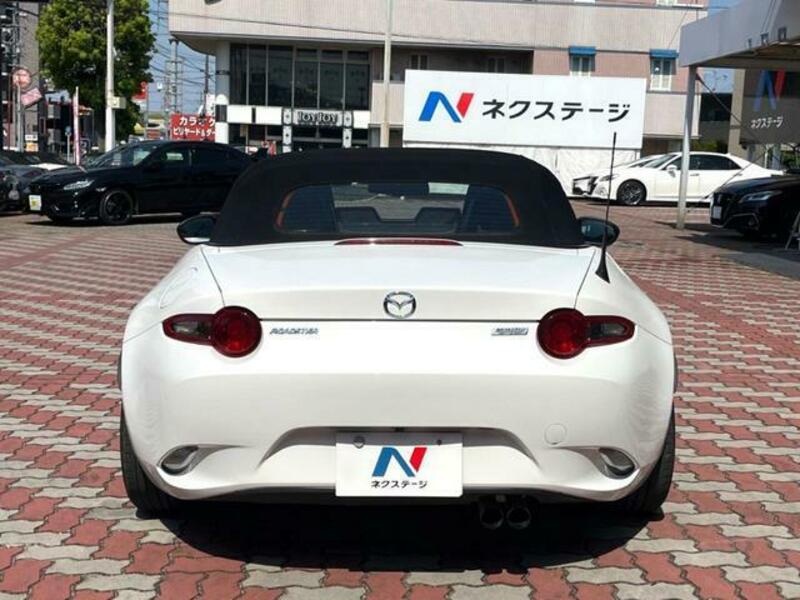 ROADSTER-14