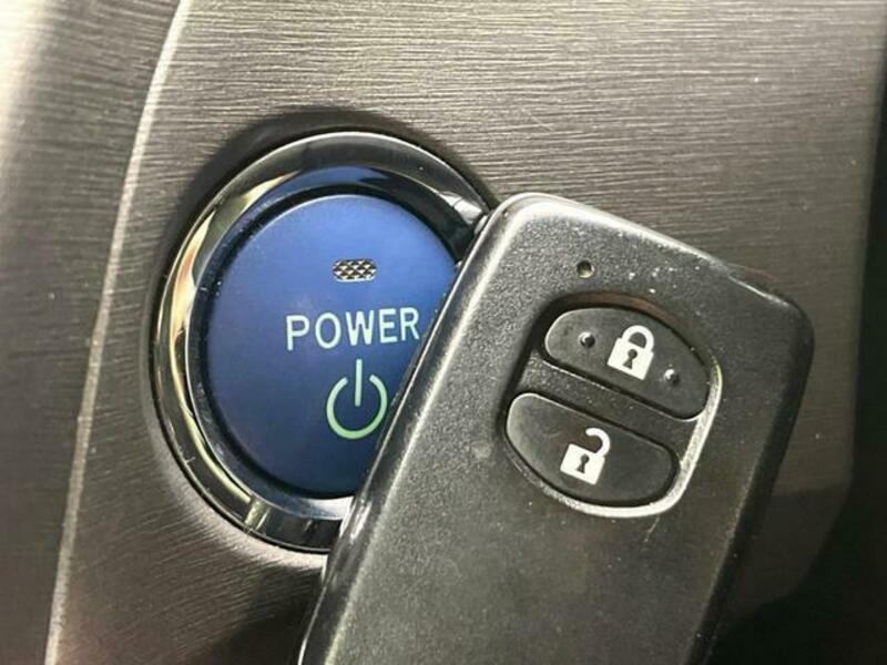PRIUS-4