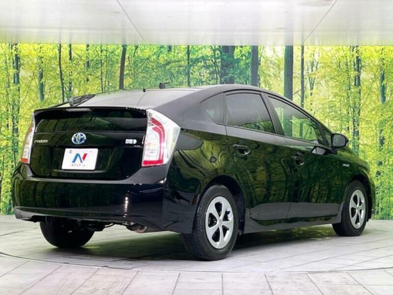 PRIUS-16