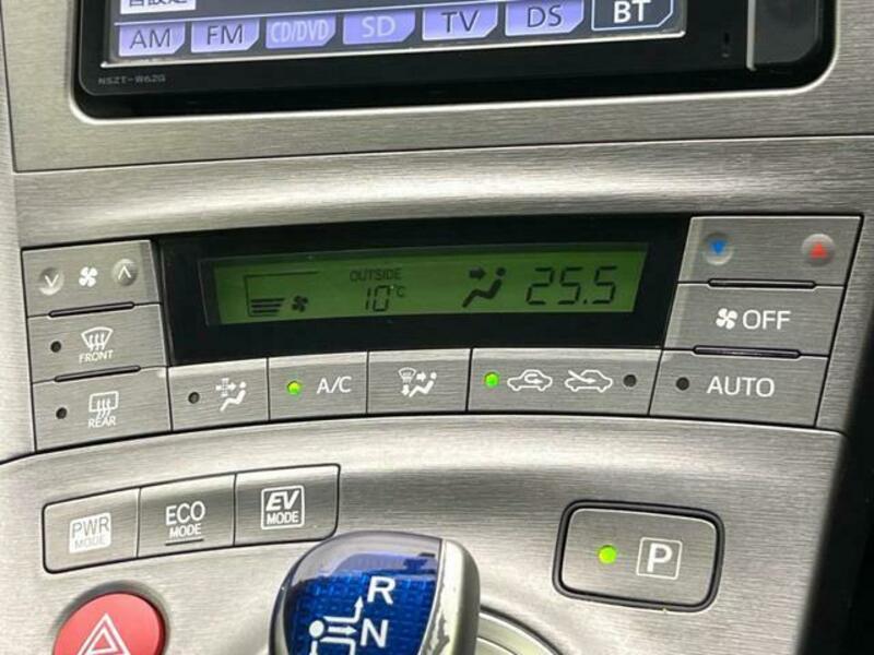 PRIUS-6