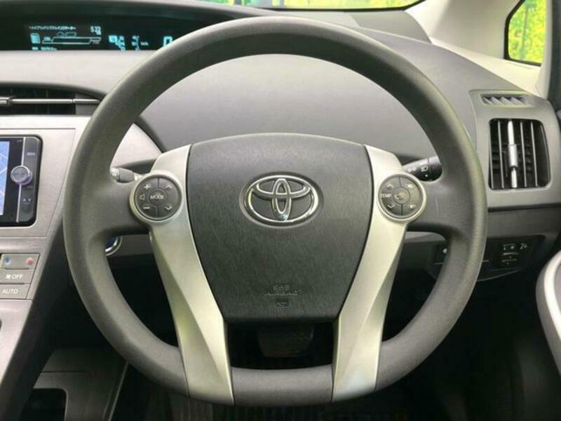 PRIUS-19