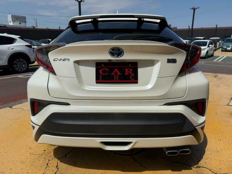 C-HR-4