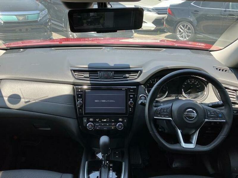 X-TRAIL-1