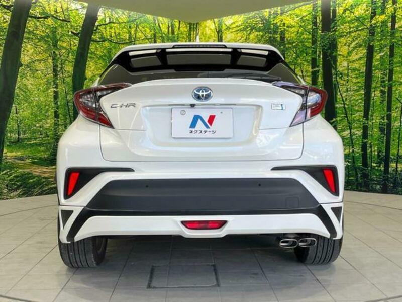 C-HR-15