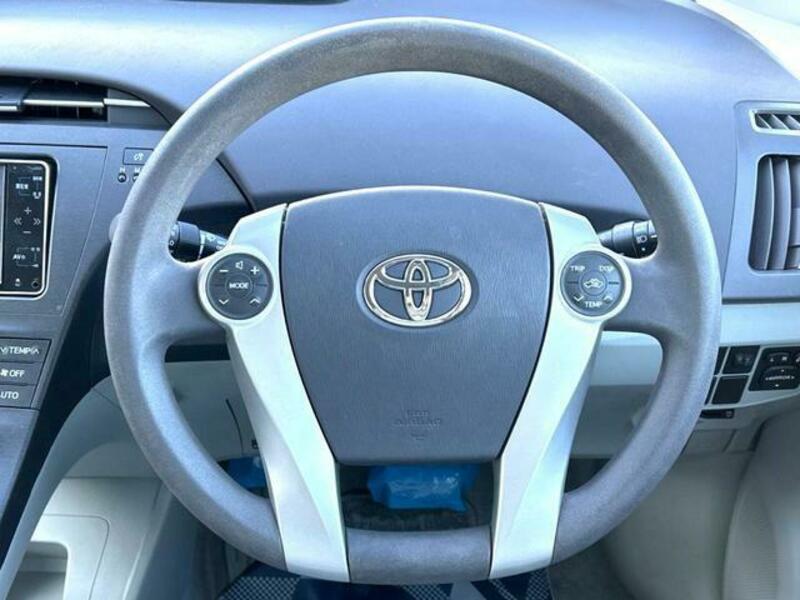PRIUS-19
