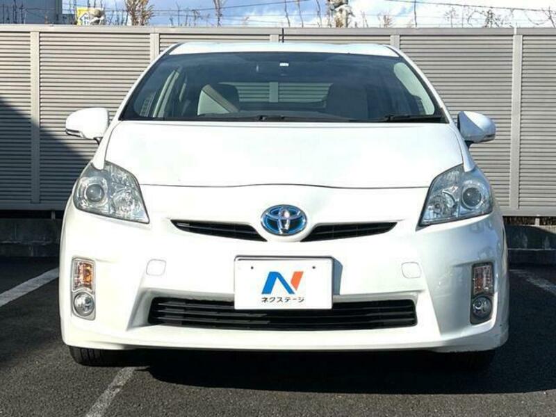 PRIUS-13
