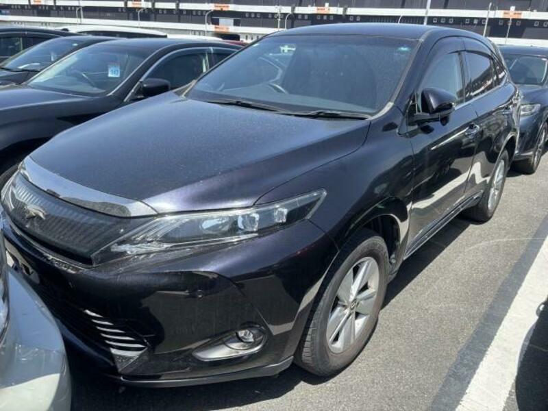 TOYOTA　HARRIER