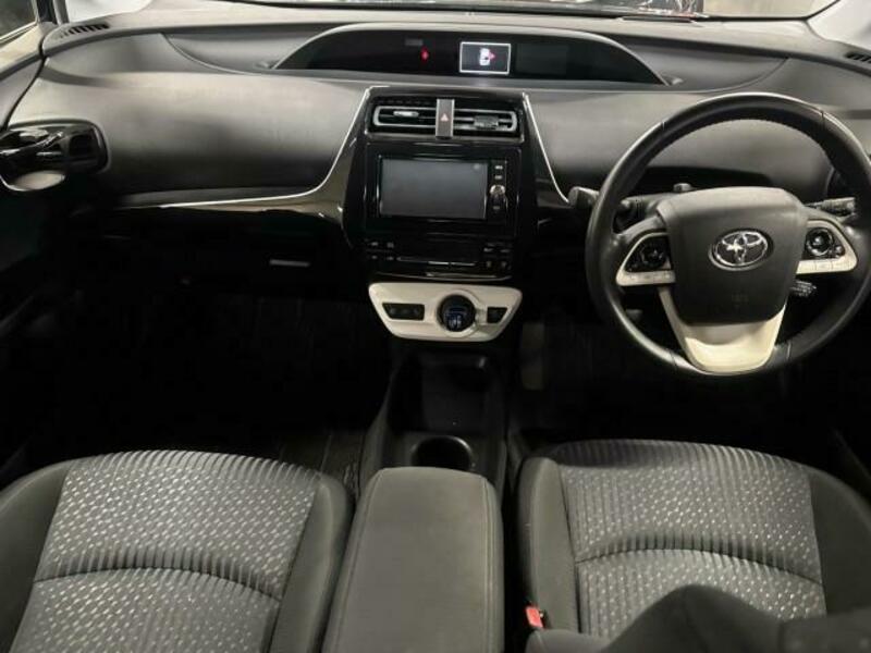 PRIUS-11