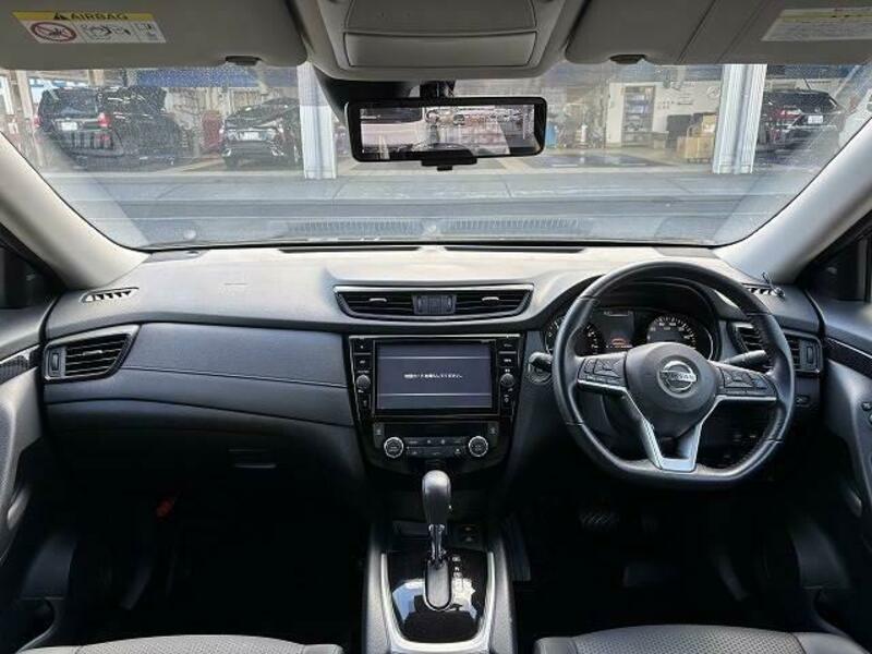 X-TRAIL-1