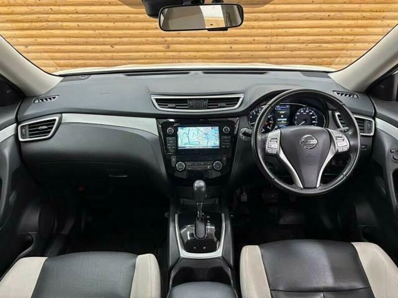 X-TRAIL-1