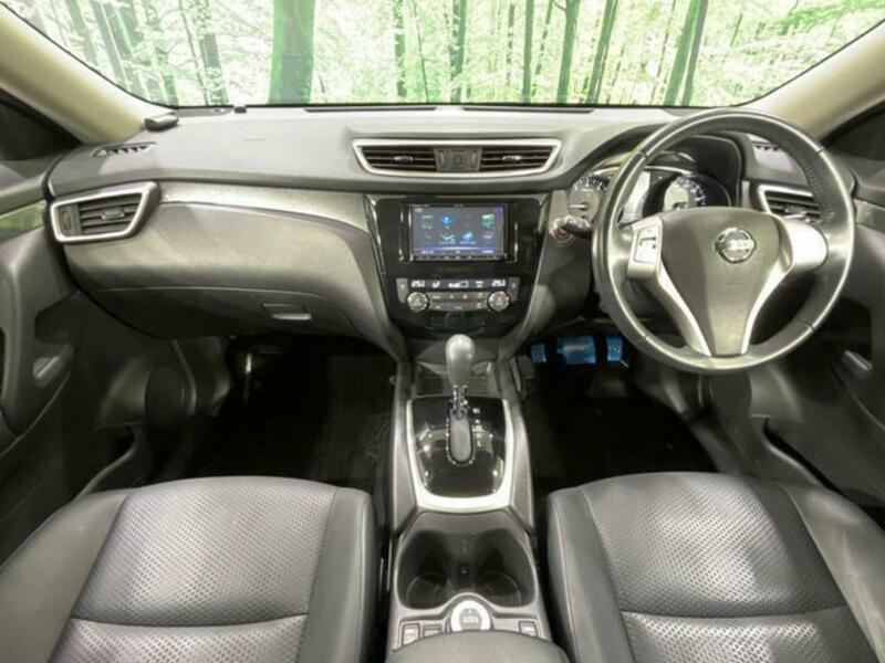 X-TRAIL-1