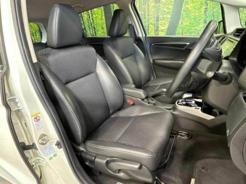 FIT HYBRID-7