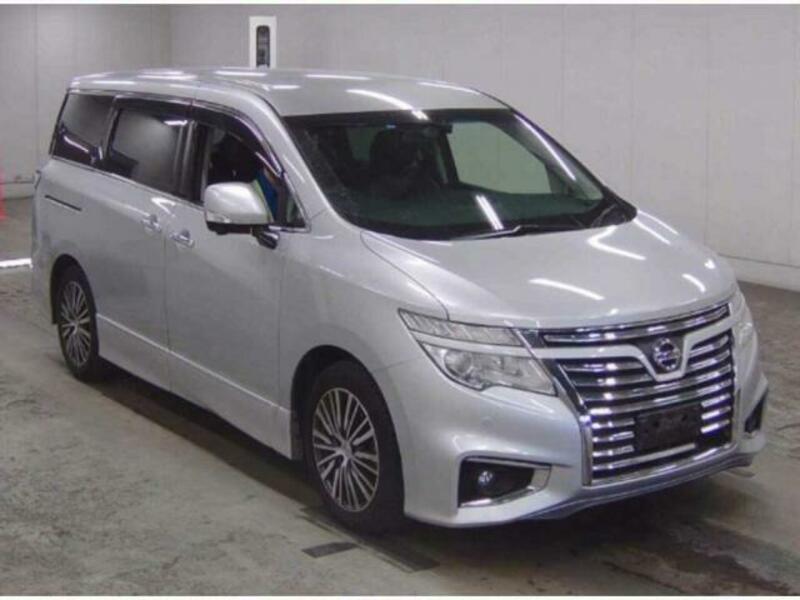 NISSAN　ELGRAND