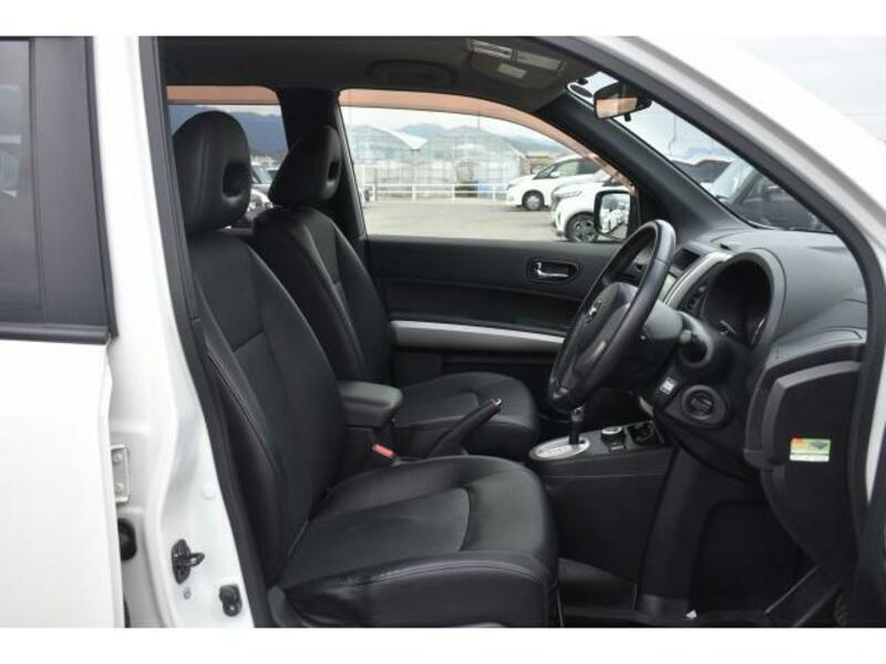 X-TRAIL-9