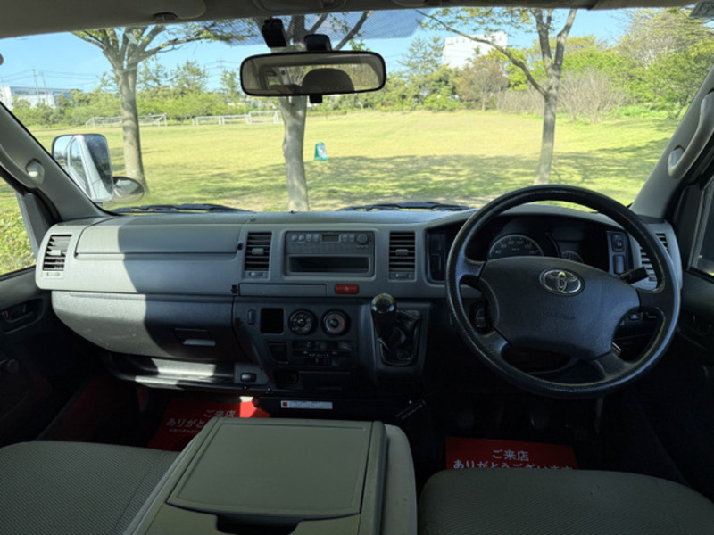 HIACE VAN-11