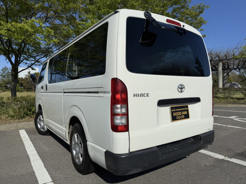 HIACE VAN-1
