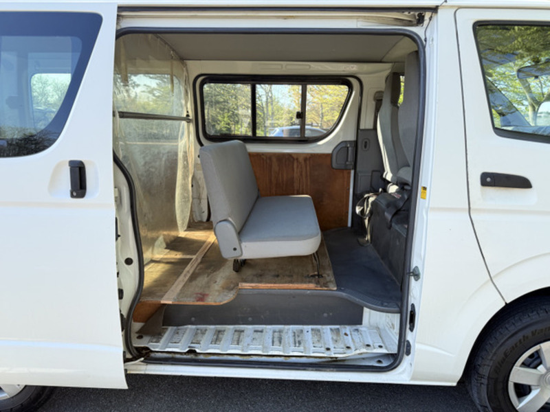 HIACE VAN-16