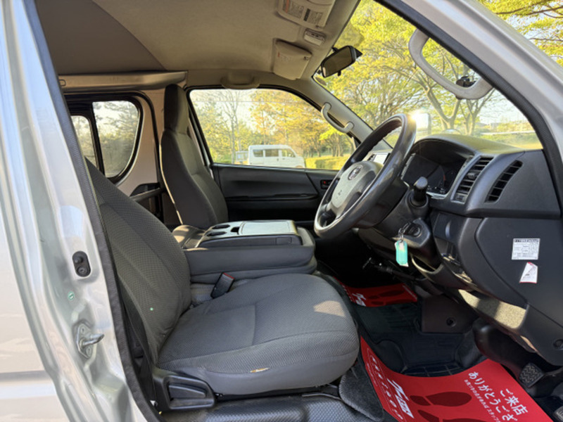 HIACE VAN-9