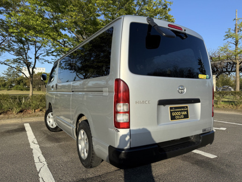 HIACE VAN-1
