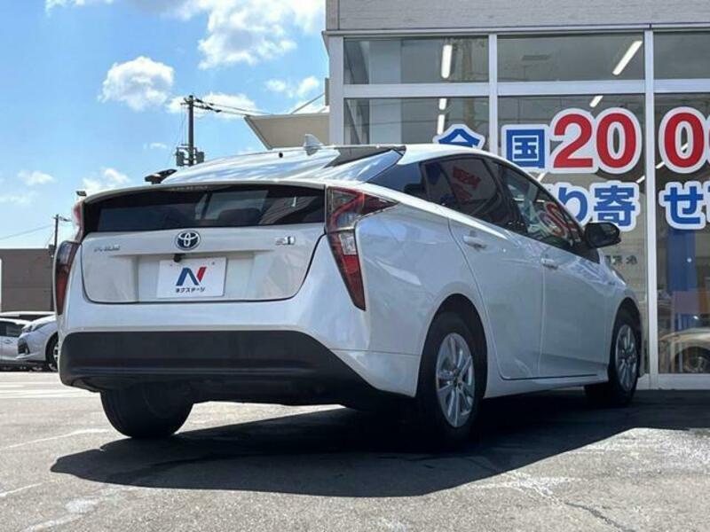 PRIUS-16