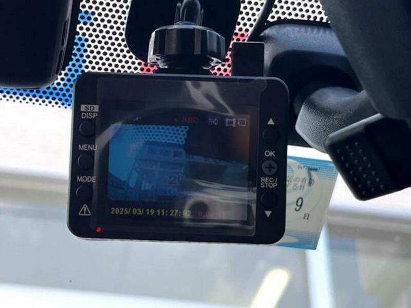 PRIUS-6