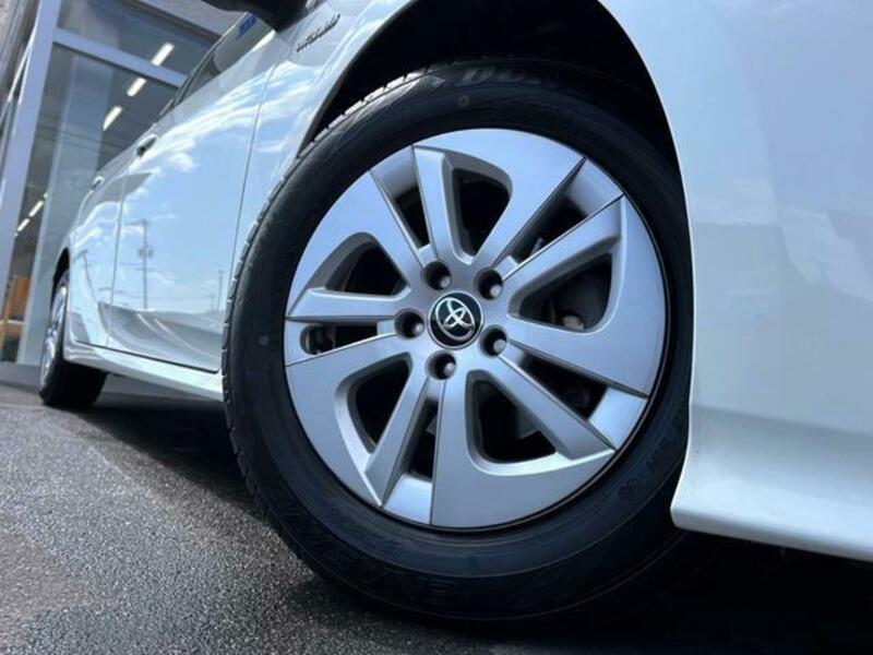 PRIUS-12