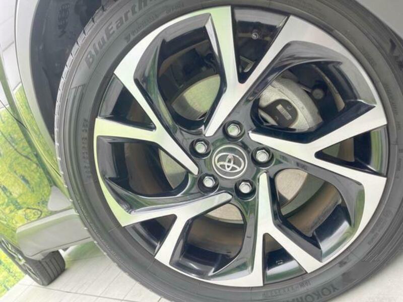 C-HR-13