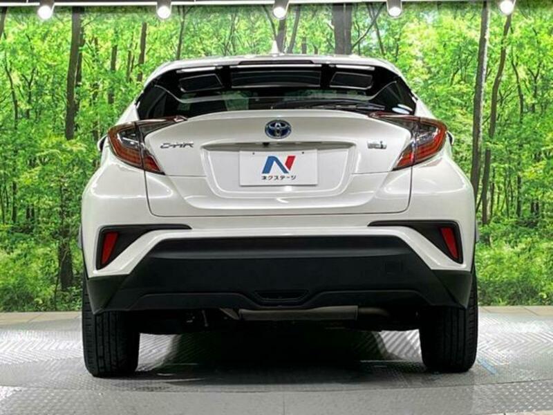 C-HR-15