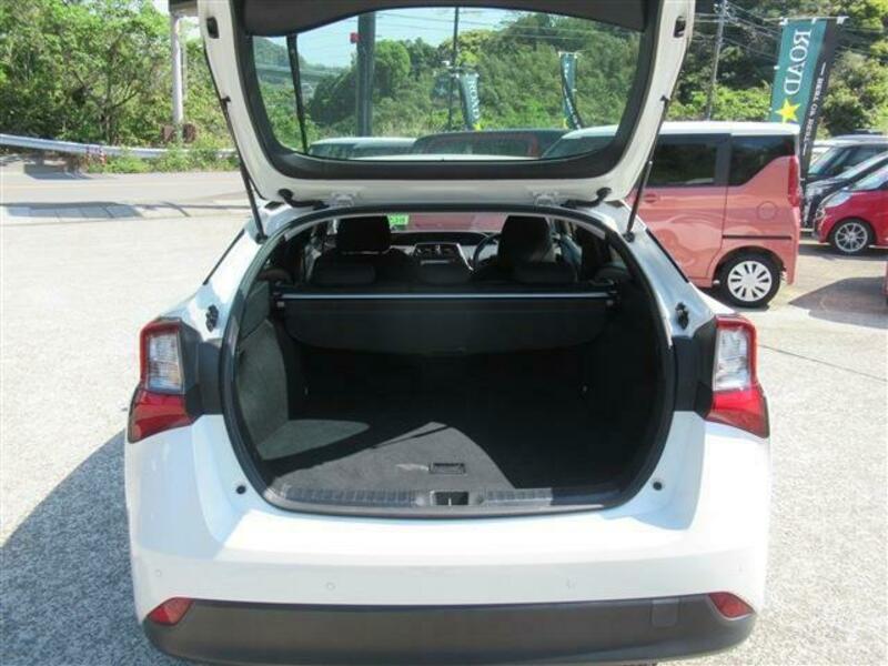 PRIUS-18