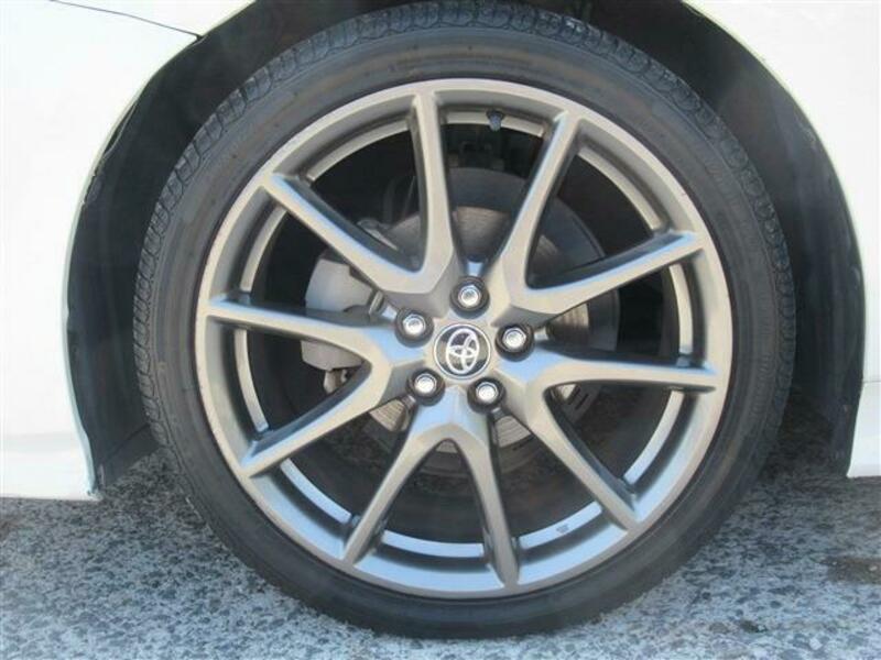 PRIUS-12