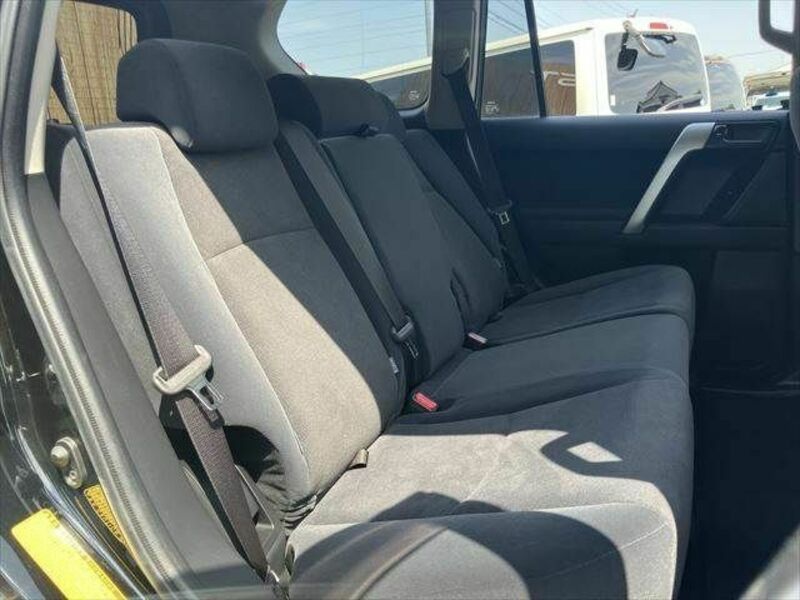 LAND CRUISER PRADO-6