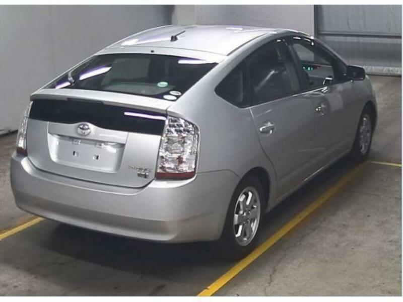 PRIUS-4