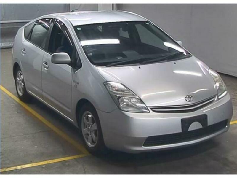 TOYOTA　PRIUS