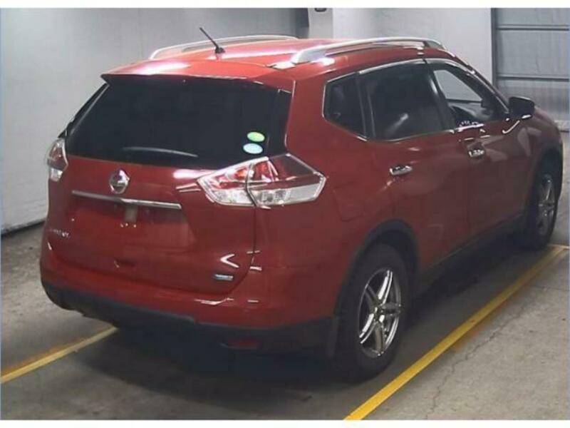 X-TRAIL-1