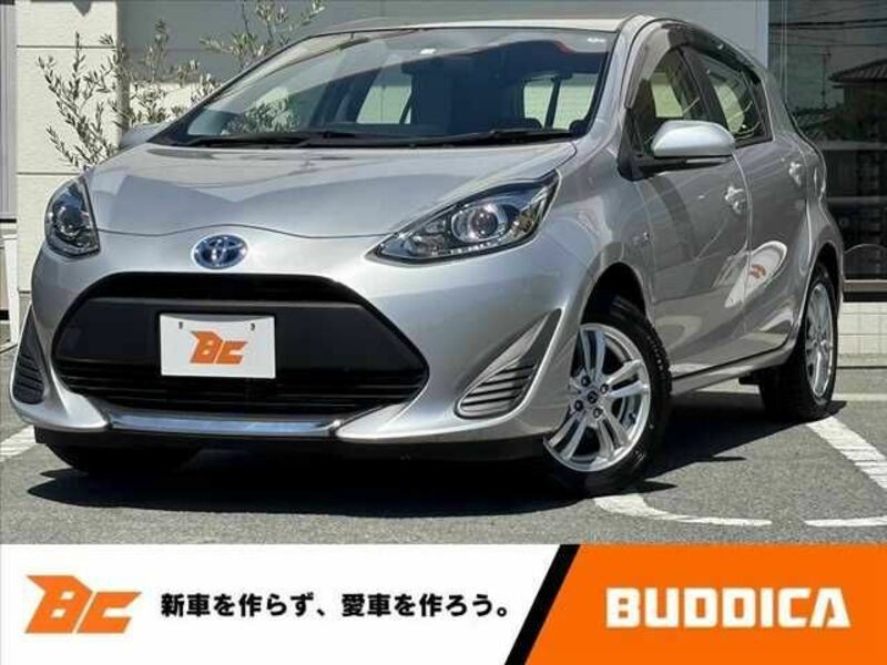 TOYOTA　AQUA