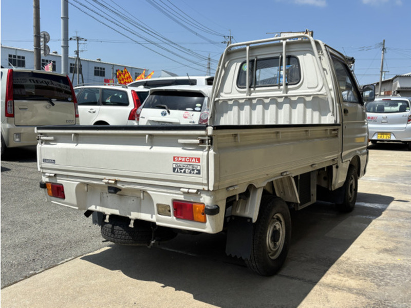 HIJET TRUCK-1