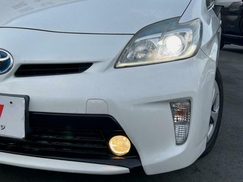 PRIUS-12