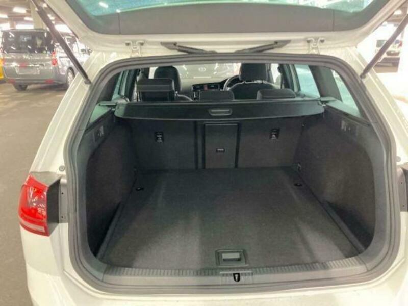 GOLF VARIANT-6