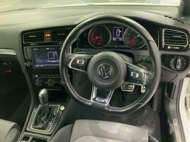 GOLF VARIANT-2