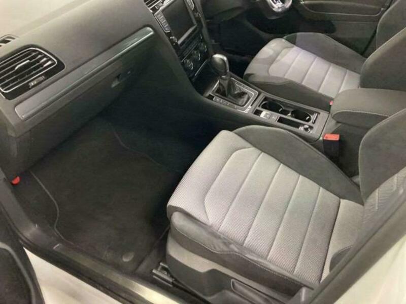 GOLF VARIANT-9