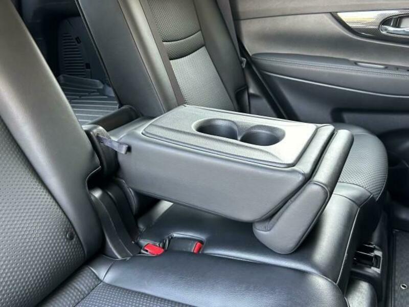 X-TRAIL-16