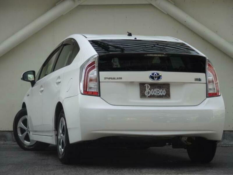 PRIUS-4