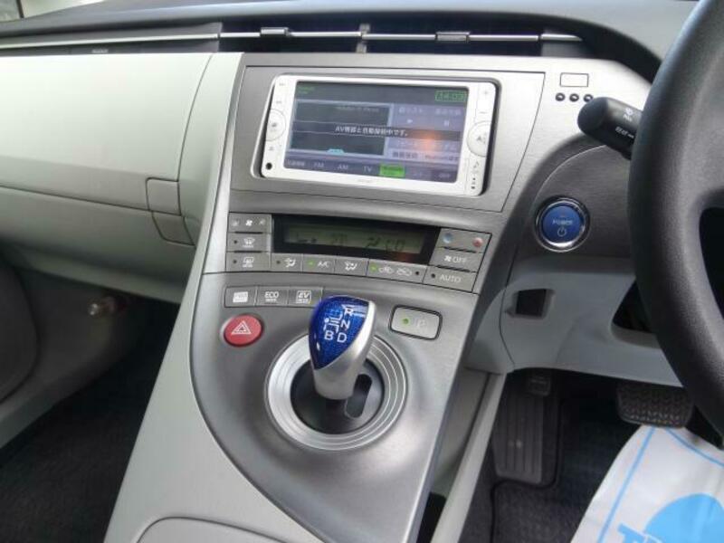 PRIUS-6