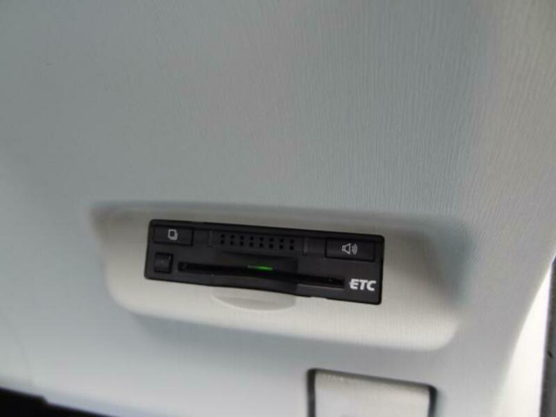 PRIUS-8