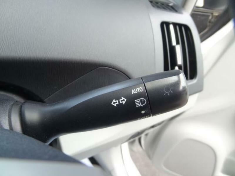 PRIUS-19