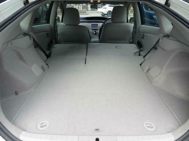 PRIUS-14